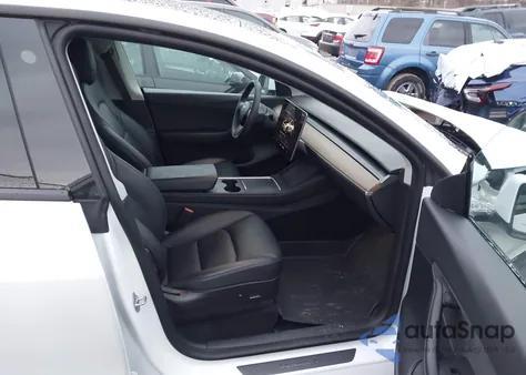 2022 Tesla Model Y Long Range Dual Motor All-Wheel Drive from USA, damaged, VIN 7SAYGDEE1NF358519